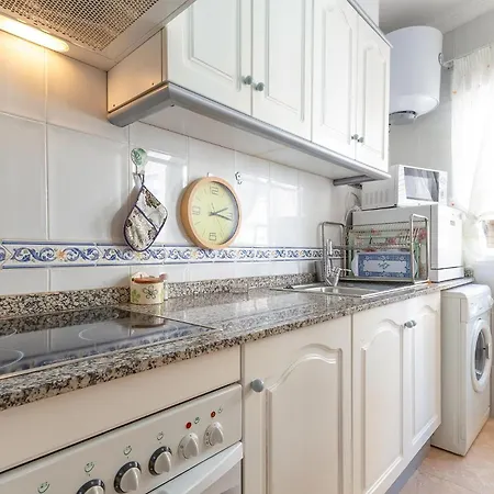 2 Bedroom Cozy In Torrevieja